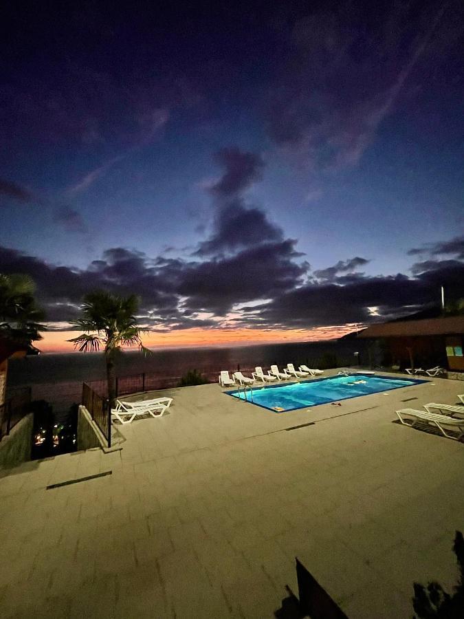 Astan Hotel Gagra Eksteriør billede